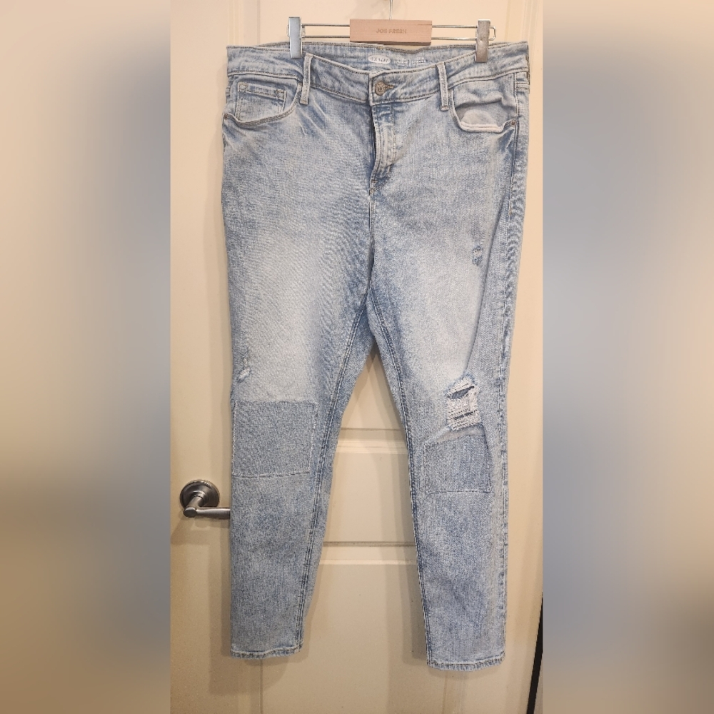 Women's Light Blue Distressed Jeans Old Navy